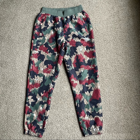 Adidas x Pharrell William Men’s HU Hiking Camo Pant Sz M - Picture 3 of 10
